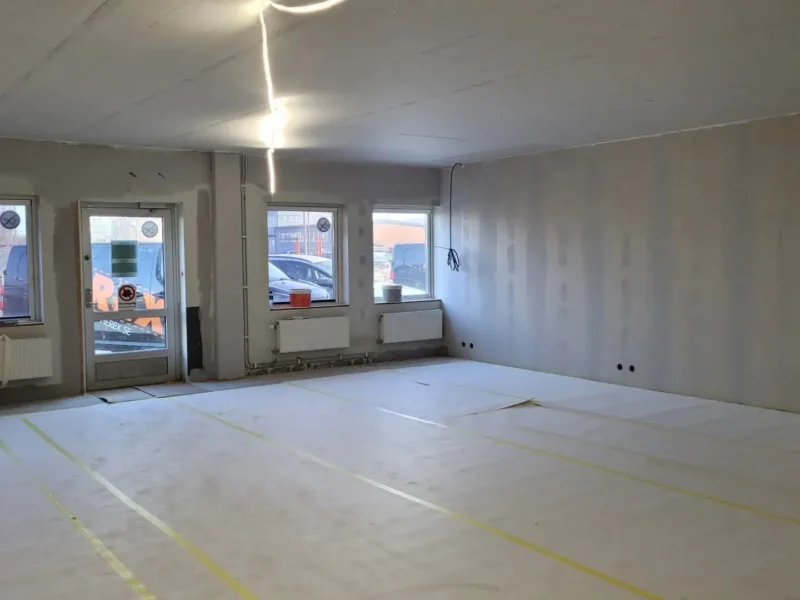Lokal i Arlöv under ombyggnad med gipsade väggar och tak